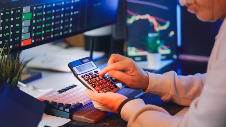 Solana Price Prediction: Outlook, Risks, and Market Signals