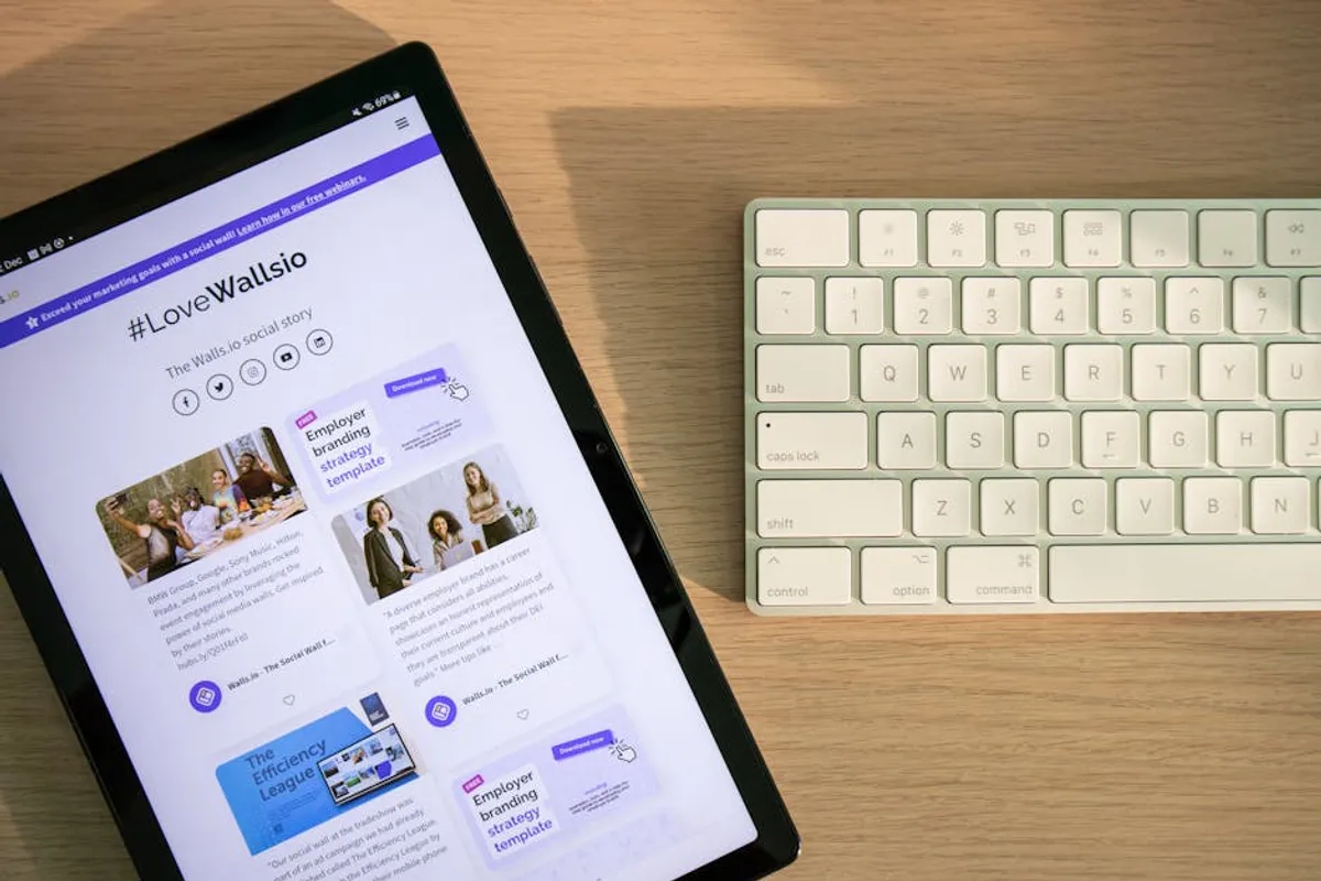 The Online Story Behind newsgiga.com and Similar Searches